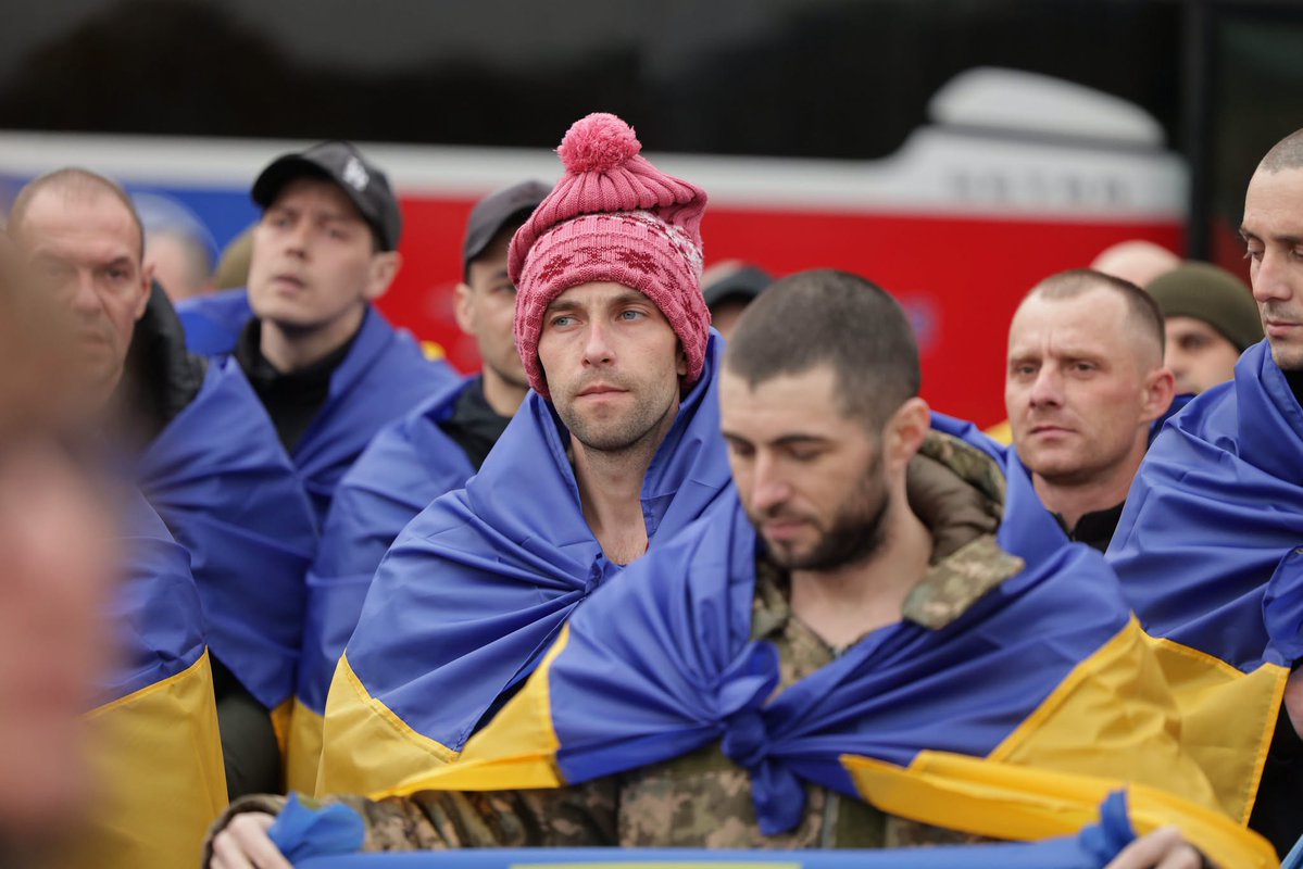 DefenceU's tweet photo. 270 Ukrainians have returned home from Russian captivity. 🇺🇦

Among them are National Guard warriors, including Azov fighters, as well as border guards, Territorial Defense, Navy, Ground Forces, Air Assault Forces, and State Special Transport Service personnel. Nine civilians have also returned.

Most had been held since 2022, and many defended Mariupol. Others fought in the Donetsk, Luhansk, Kharkiv, Zaporizhzhia, Kherson, Kyiv, Mykolaiv, and Chernihiv directions, and defended the Chornobyl NPP.

Evgeniy Khmara: “Behind every release are the efforts of many people, coordination and daily work that does not stop for a single day.”