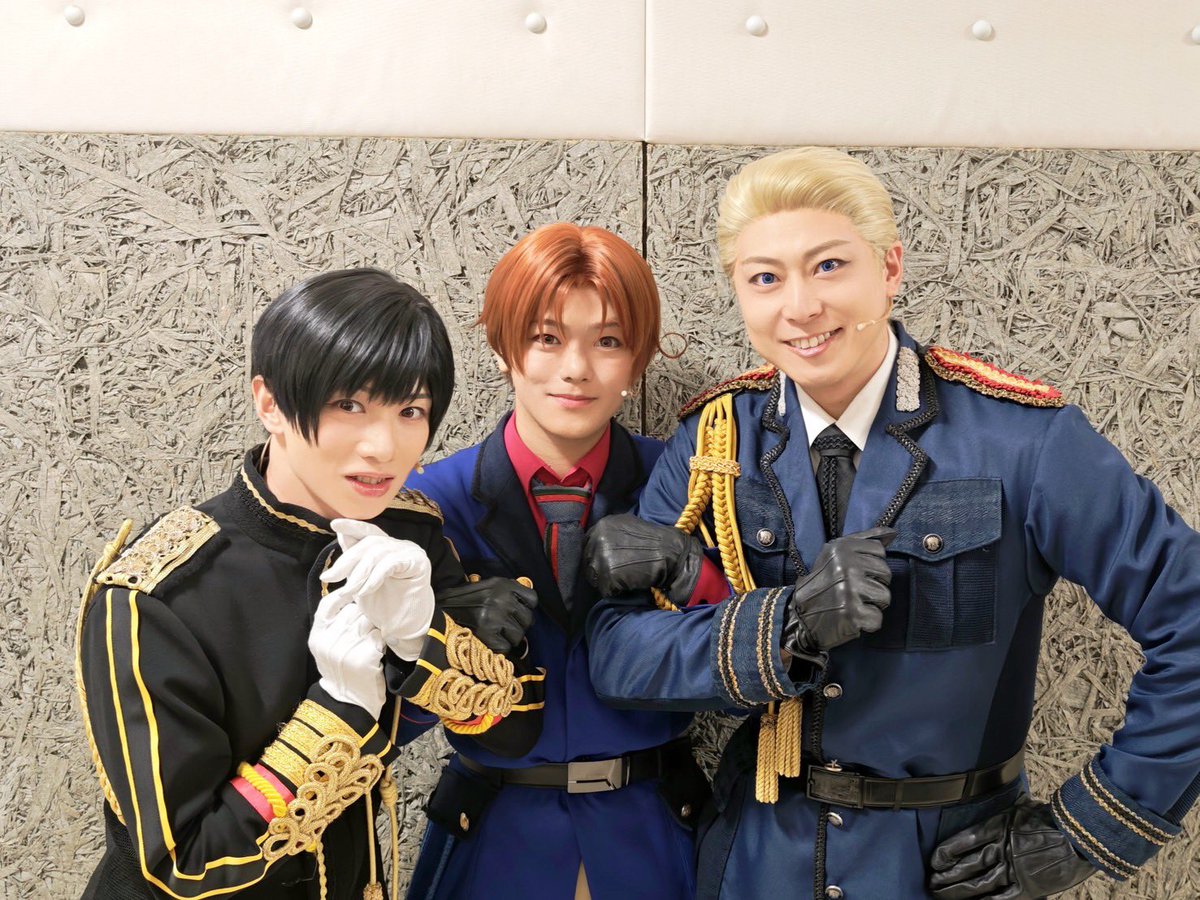 Ryoki_N0826's tweet photo. 10th Anniversary
ミュージカル
「ヘタリア〜World☆Starts〜」

大阪初日が無事に終演しました。
ご来場いただき、誠に有難う御座いました。

素敵な景色を見させて頂きました。
本当にありがとう。

久しぶりに俺たち揃って嬉しい！！へへっ！開演前の３人と、終演後のびちょびちょの俺を添えて。

#ヘタミュ