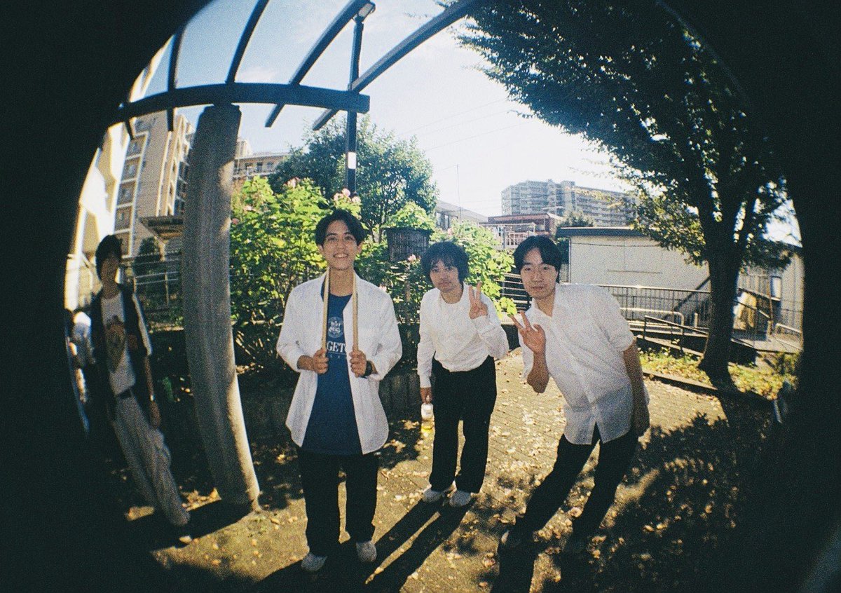 Kantabile_sasa's tweet photo. 映画「ジミ・ヘンドリックスによろしく（仮）」、クラウドファンディングが残り1週間です。
現場に持ち込んだフィルムカメラで撮った&amp;撮ってもらった写真！めっちゃ晴れていた！

https://t.co/XEcZTEfAgE https://t.co/aoHHF5ELAK