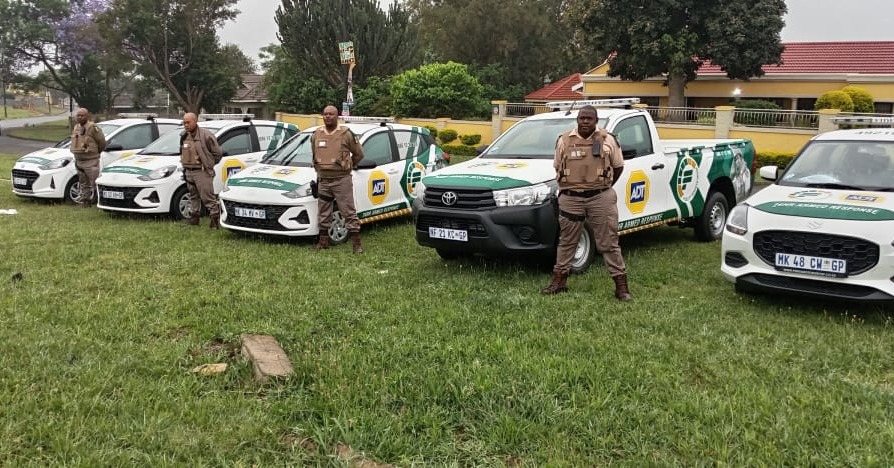 Fidelity_Secure's tweet photo. A strong presence. A clear message. We’re on the lookout! 💚

Our Fidelity ADT team is on the ground at Richmond Crest, Durban, maintaining a visible security presence and keeping watch. Through proactive patrols and vigilance, we aim to deter criminal activity and help keep our communities safe.

We stand watch. We stand ready. We Are Fidelity!

Keeping you safe, securing your assets.

#Durban #RichmondCrest #VisiblePatrols #CrimePrevention #FidelityHeroes