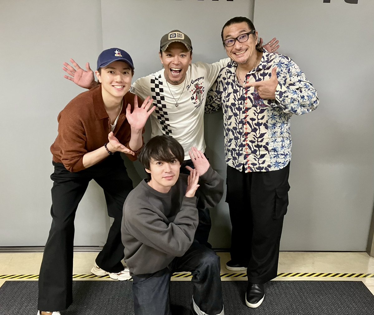 jac_tsukada's tweet photo. 今日は龍儀と一期としげ美さんが来てくれました❗️😄🌸

#刀ミュ #月夜一縷 https://t.co/fymmq1lhyx