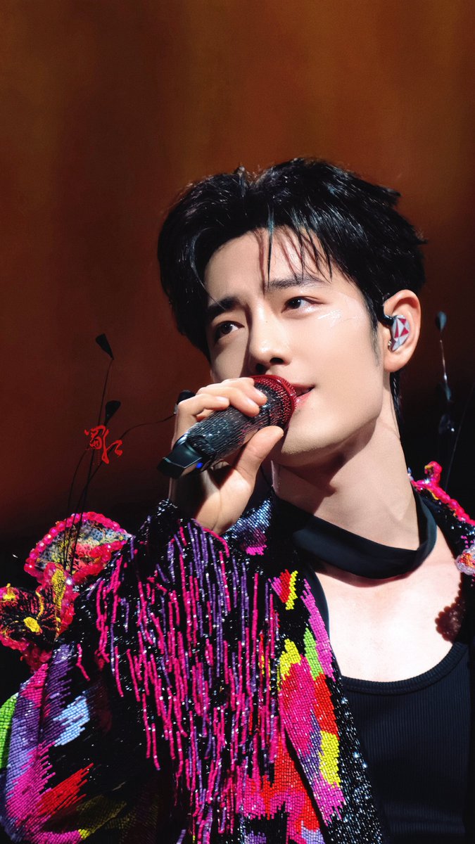 wxyzybxz's tweet photo. 261023 Xiao Zhan Here Comes Our Exit in Nanjing Day 1

🦋 

cr  蜀紅·肖战
#XiaoZhanSoloConcert https://t.co/sShP4zccYu