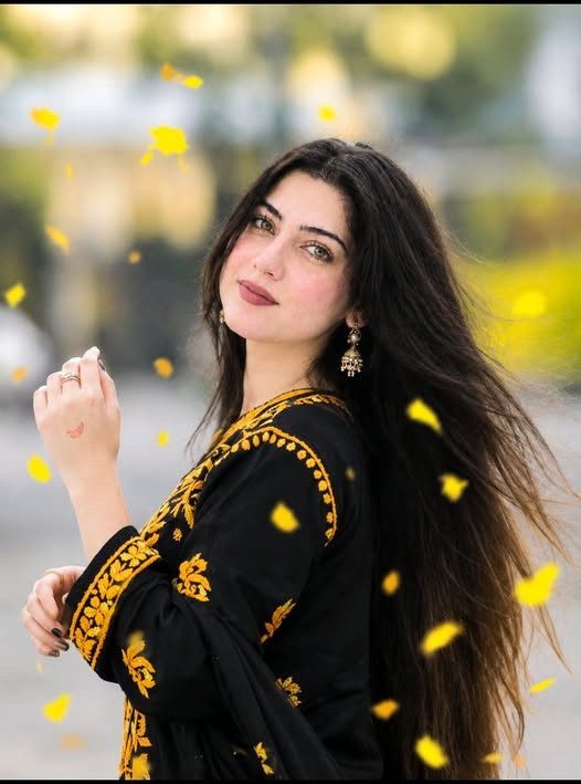 zainali1017312's tweet photo. وفادار عورت ہمیشہ آپ ہی کا سر🤧 کھاے گی ،کیونکہ اس کے پاس وقت گزارے کے لیے دوسرے مرد نہی ہوتے ـــ https://t.co/ULDeWCZlrF