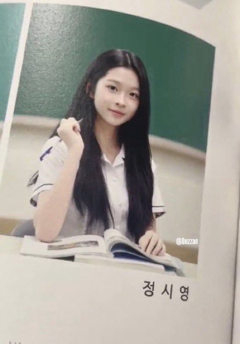 a2olitehq's tweet photo. A2O LITE really hit the jackpot with Young as their leader. having a girls’ girl who stands up against misogyny as their role model makes me feel like the girls are in good hands. we love a leader who leads by example.
 #A2OLITE #A2O https://t.co/7XoqDJE8rk