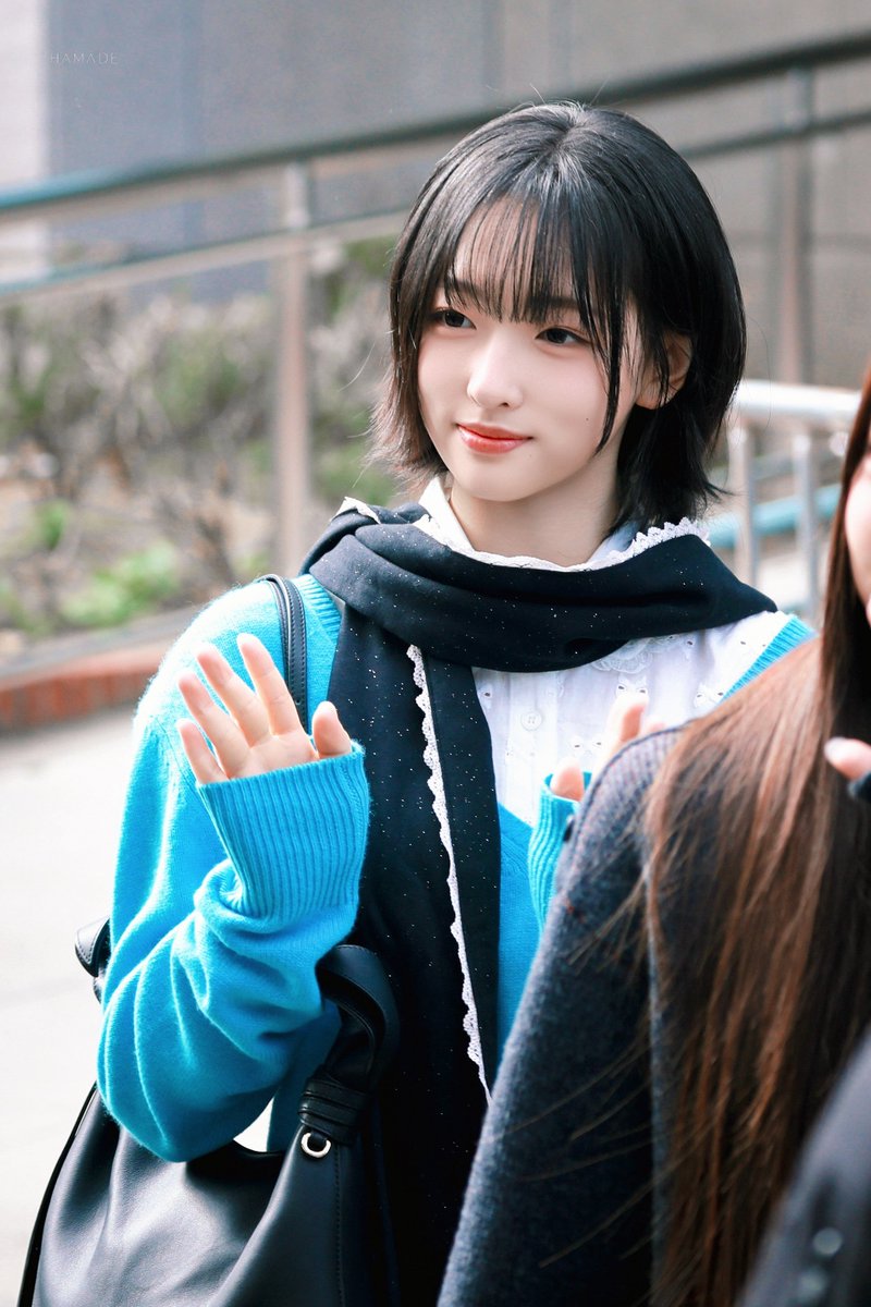 vorabrasil's tweet photo. 📸🧵 Vora na saída do Musicbank

#VORA #보라 #A2OLITE #A2O @A2O_LITE
Cr. mochi_100210 (foto 1) Chamade_0210 (fotos 2 e 3) https://t.co/pIwPMCjC3P