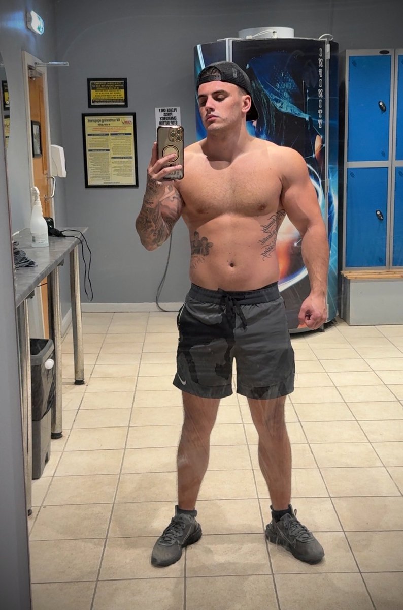CashmasterAB's tweet photo. What’s happening everyone, how’s my boys😉 https://t.co/rmlNzKGLZC