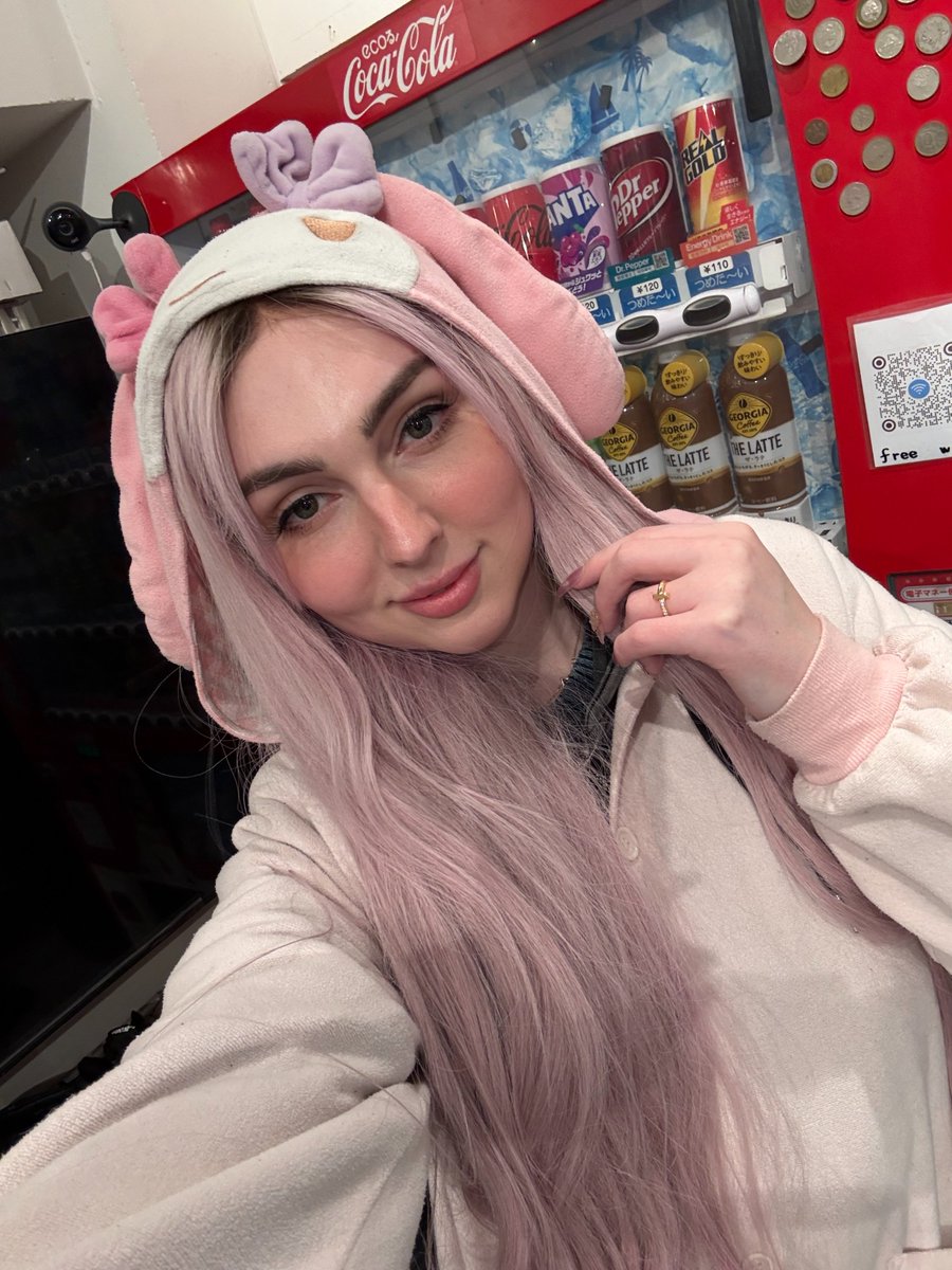 TSVictoriaPrice's tweet photo. Felt cute 🏳️‍⚧️✌️ https://t.co/p2GgdmmdLg