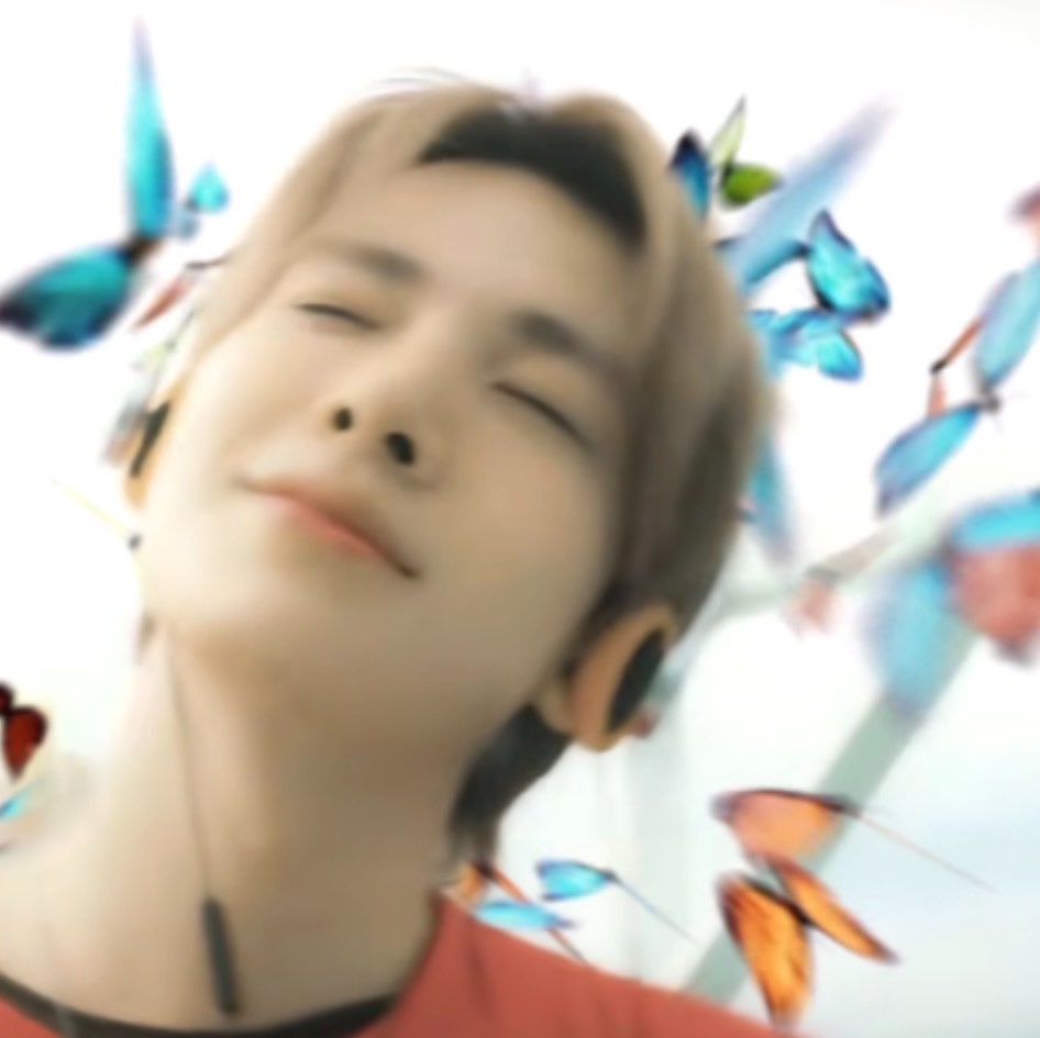 seungulls's tweet photo. Not heeseung recreating the viral reaction😭😭😭 https://t.co/ymH5DeynsO