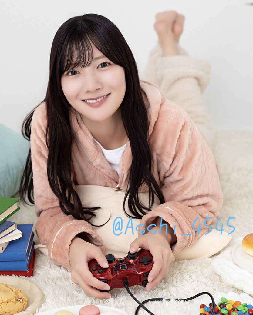 Asshi_4545's tweet photo. 高井俐香ちゃん・河田陽菜ちゃん🦶🏻 https://t.co/Rwla1uyw7b