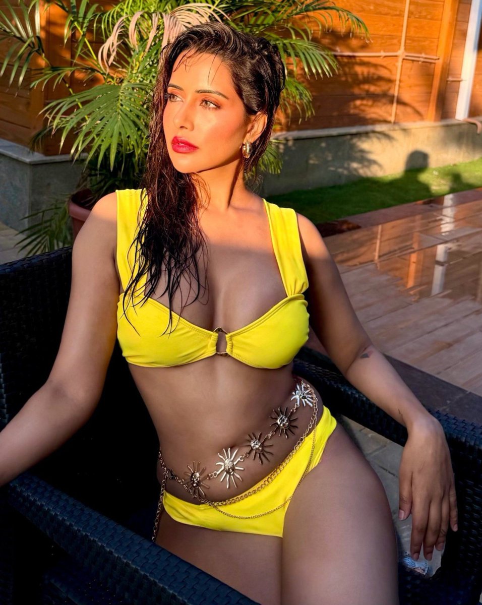 Umoactress__'s tweet photo. Wathaaa... Vachurukavan Vidha Vidhamaa Enjoy Pandraan..🥶🥶🥶

Munda Bittu Padam la Nadichutu thaan Viduvaa Pola..Soon she will Do Some Bangers 🥵💥💦

#raizawilson https://t.co/ihQKiH3lUg