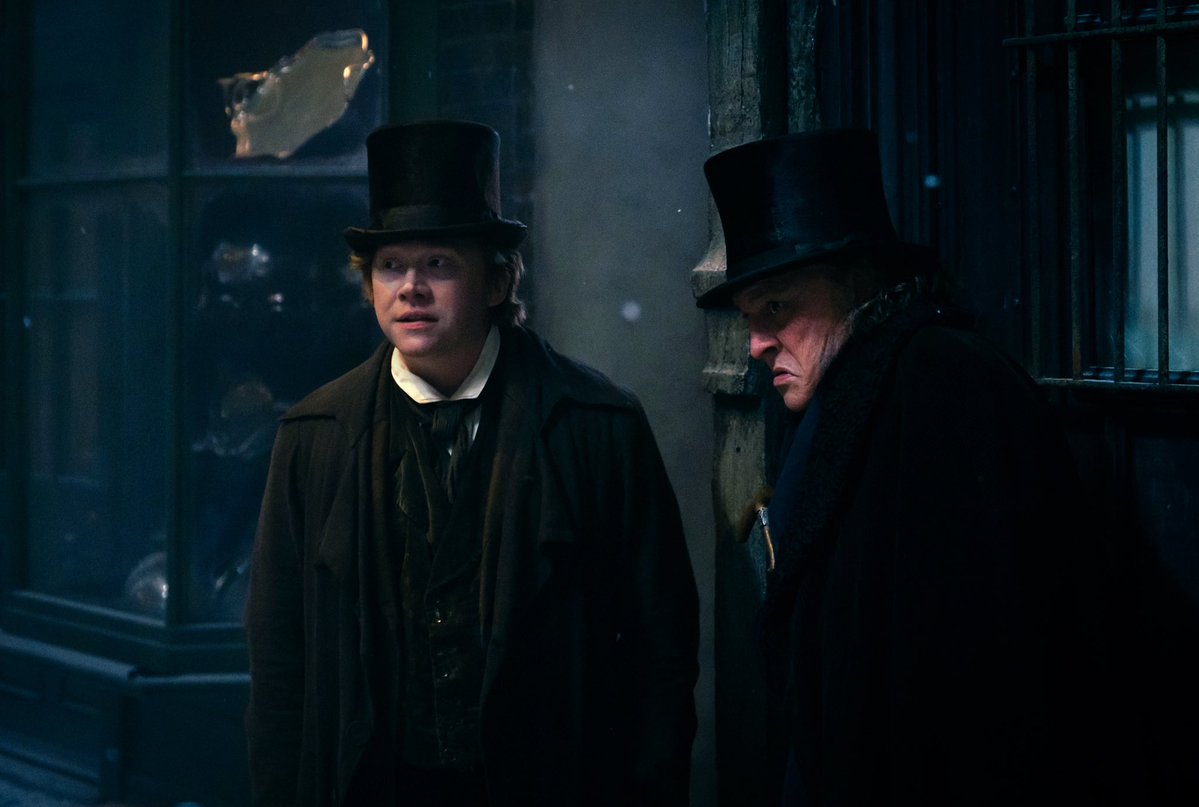 muchomqueseries's tweet photo. Johnny Depp se convierte en Ebenezer Scrooge en #ScroogeYLosFantasmasDeLaNavidad, una nueva adaptación del clásico navideño de Charles Dickens dirigida por Ti West 

Más información en https://t.co/H1ckWt42X6 https://t.co/06AB1U4Gsi