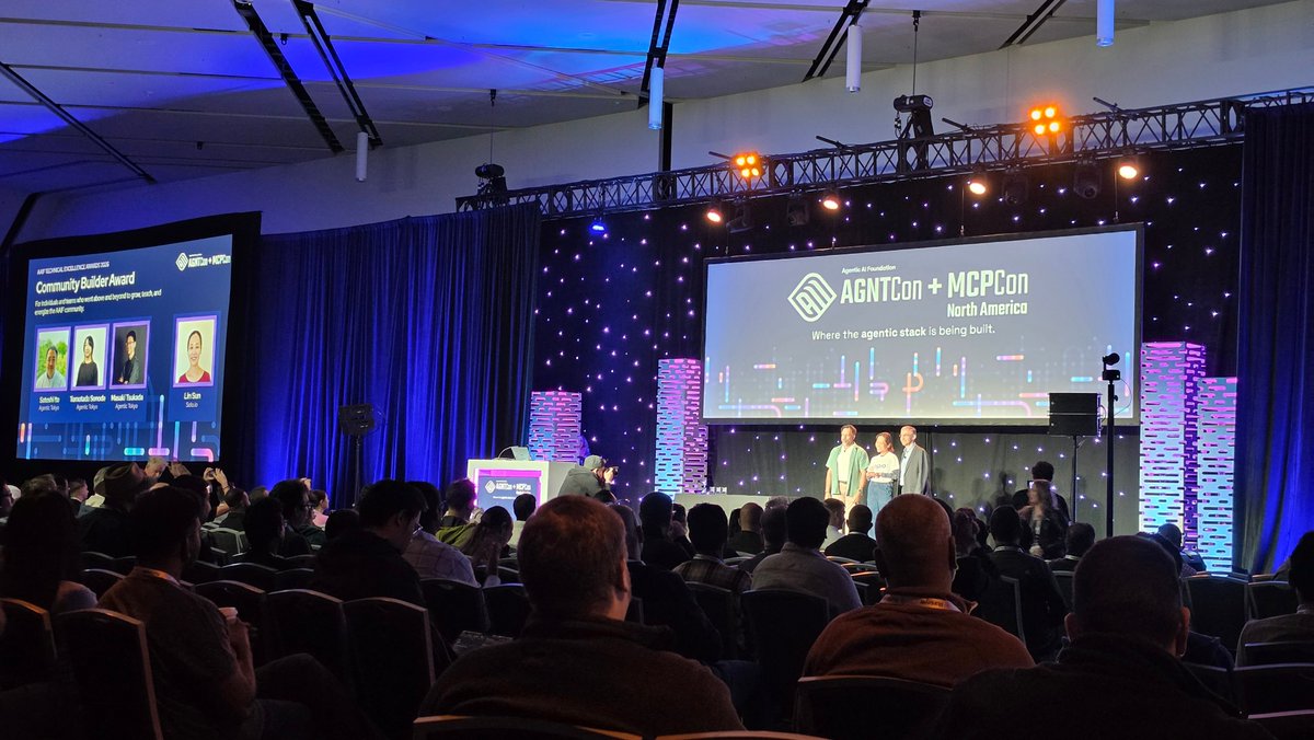 hguerreroo's tweet photo. Go Lin! 🎉👏
Well deserved Community Builder award at #AGNTCon!
The community is stronger thanks to people like you. 🚀 https://t.co/oNPxzdRHDY