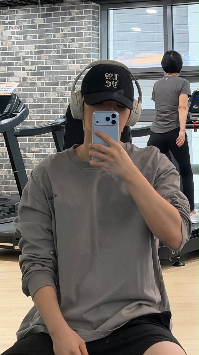 MHyunbinFrance's tweet photo. 🌕| 📸 | INSTAGRAM

Hyunbin a envoyé 4 photos sur son canal Instagram !🩵

©️: https://t.co/gmSqbNGlJy…

#MoonHyunbin #HYUNBIN #문현빈 #싸이퍼 #CIIPHER #CPR #Pengbin🐧 #FANTASYBOYS #Y26 https://t.co/Ly3D8Tqugx