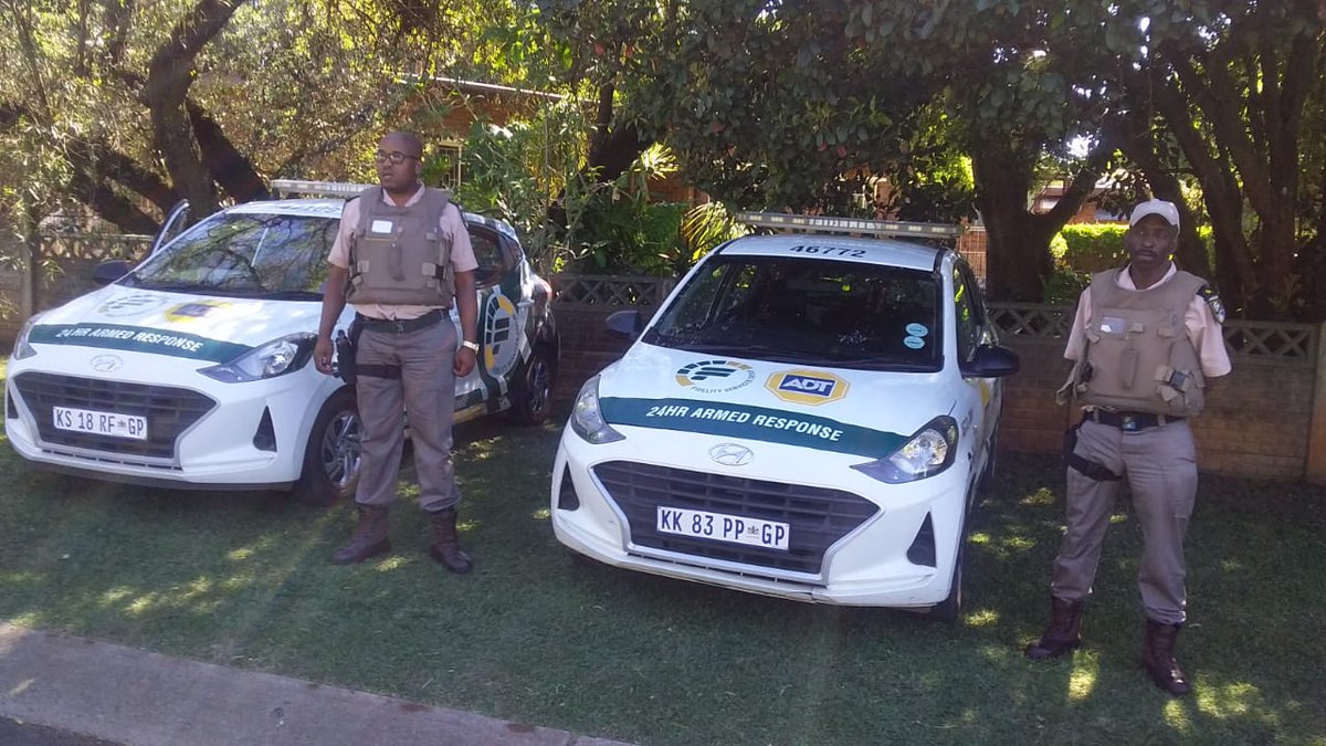 Fidelity_Secure's tweet photo. Newcastle, we see you! 💚

Our Fidelity ADT team is out and about in Hutten Heights, maintaining a visible security presence and keeping a watchful eye on the community. We’re here to help deter criminal activity, protect the people and properties we serve, and give residents greater peace of mind.

In the community, for the community. Always there for you.

Keeping you safe, securing your assets.

#Newcastle #HuttenHeights #KZN #VisiblePatrols #CommunitySafety #FidelityHeroes