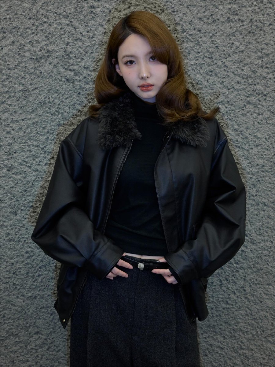 godmitzu's tweet photo. NAYEON's single 'NA-sty' could possibly be a pre-release track for her 3rd solo album, with the teaser hinting at a potential tracklist 👀 https://t.co/lnxzEMyauQ