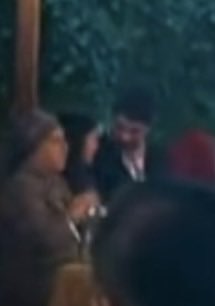 hazal__dreams's tweet photo. Uzak çekimde arkada İlhan ve Damla’nın muhabbet edişi peki😌😍
#ilhanşen #BiranDamlaYılmaz #ildam https://t.co/497VUTlT1R