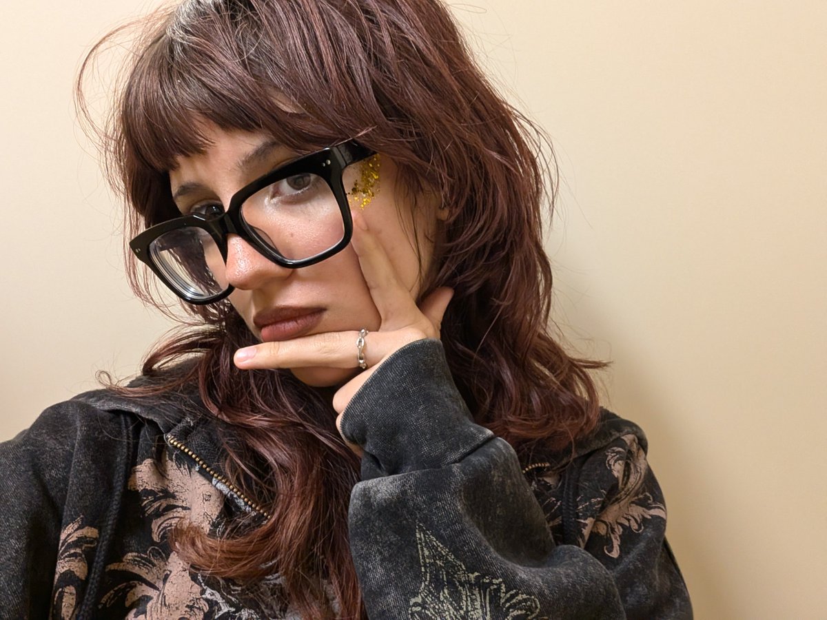 froggiekorn's tweet photo. random photos:3 #shedrtwt #altgirl #kitty #glitter https://t.co/UU1M39q12F