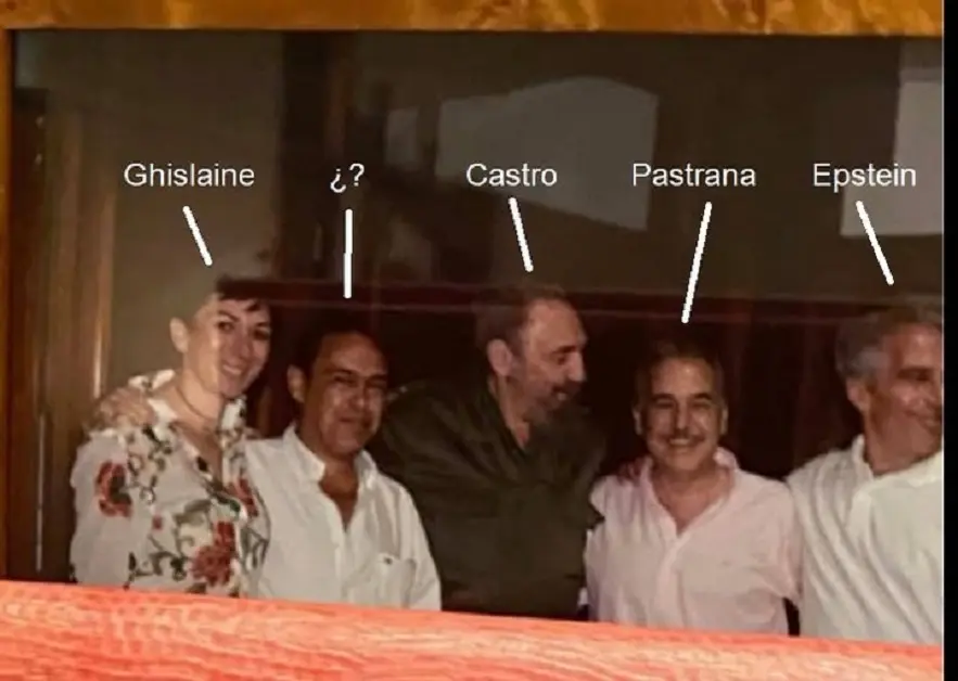 schmittpaula's tweet photo. Ghislaine, Fidel e Epstein.
Qualquer editor entende que esta foto mereceria a primeira página --- é exatamente por isso que ela está ausente dos maiores jornais. https://t.co/KUFMTbdPV5