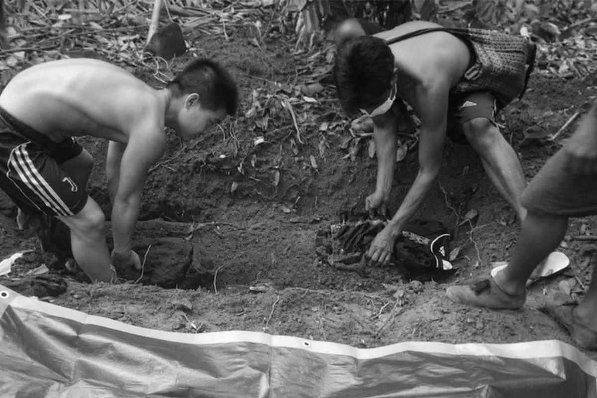 scarlletnn's tweet photo. #Tanintharyi Region, Local residents have discovered three more bodies in Sone Sin Phyar village in Thayetchaung Township, Residents believe the victims were killed by a Myanmar military operating in earlier this month.

#2026Oct23Coup
#WhatsHappeningInMyanmar
#WarCrimesOfJunta https://t.co/vQu3JFw3YB