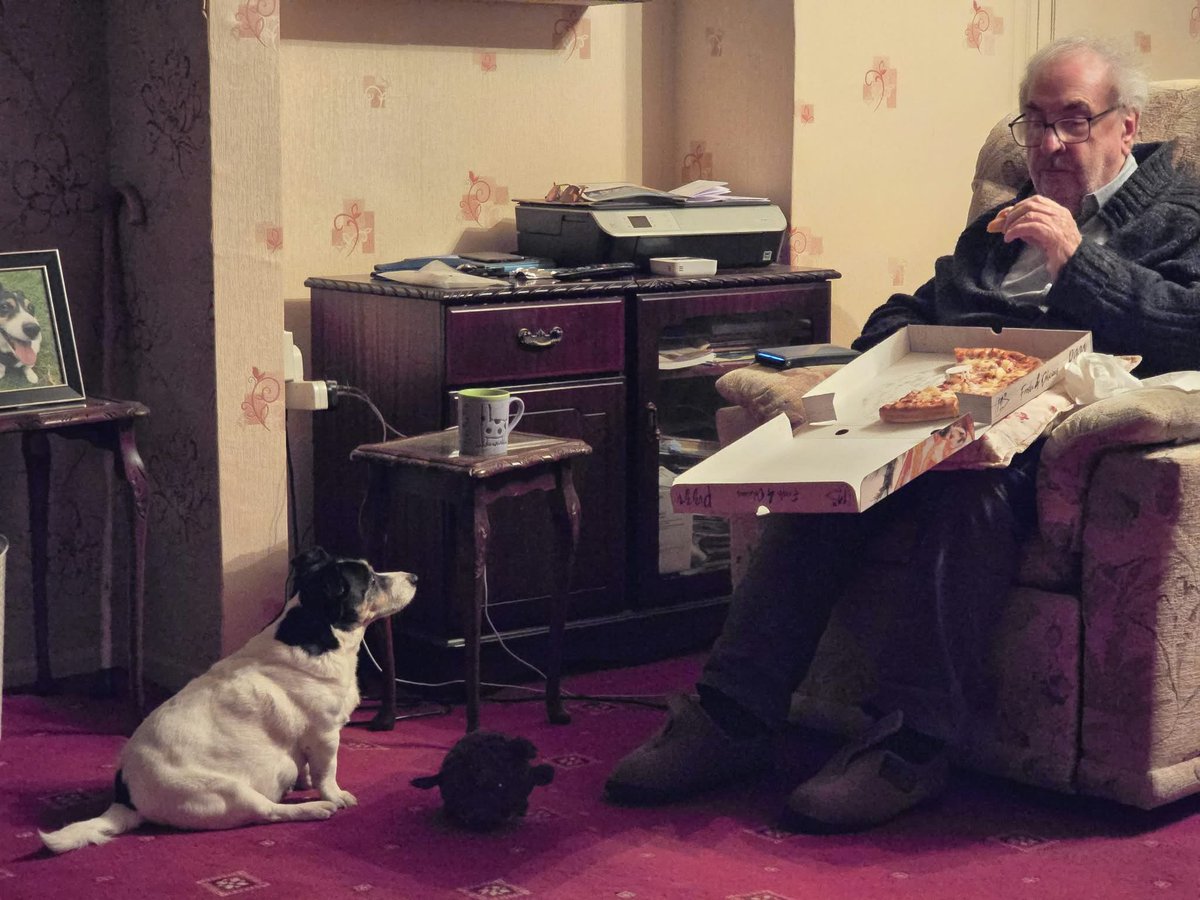 notbilge2's tweet photo. My dad passed away this morning. Enjoy this image of him losing another pizza battle with Ralph as much as I enjoyed watching it. https://t.co/f2kTjKZvcO