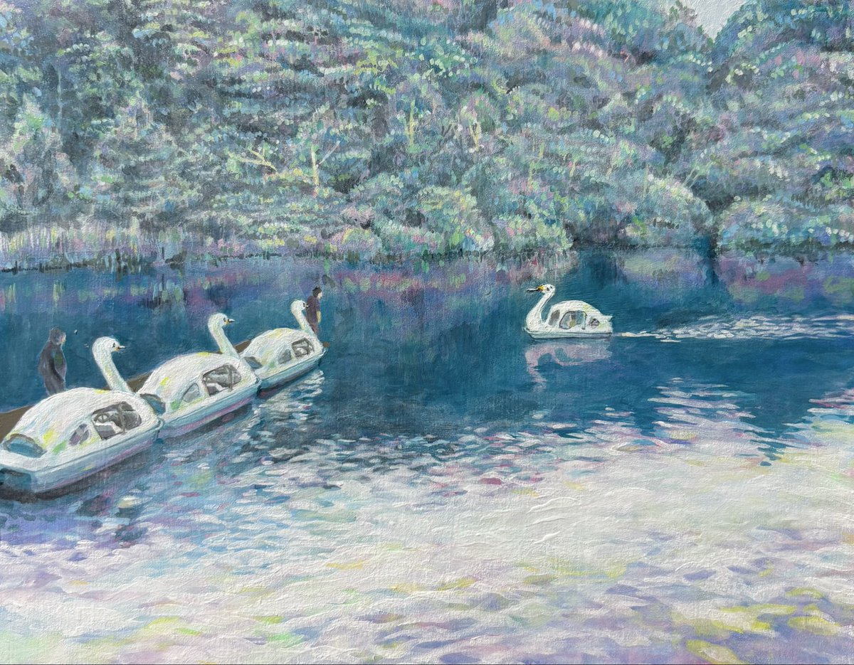 ri210057's tweet photo. Swan Boat Coming Home https://t.co/k3xefKyV24