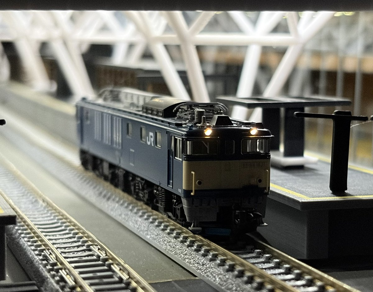 MeDensha's tweet photo. T社EF64用ライトユニットをご紹介します。このライトユニットには後部ライトも付いています。 https://t.co/gOUPaKAOHG