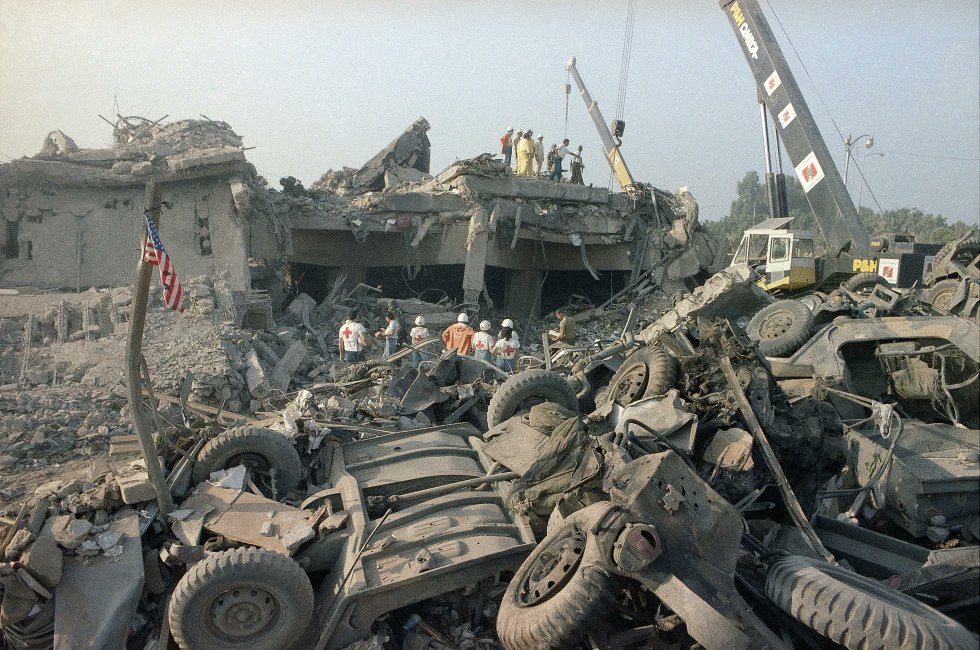 PeaceOutPeaceIn's tweet photo. Today in History: On Oct. 23, 1983, 241 US service members, most of them Marines, were killed in a suicide truck-bombing at the US Marine Corps barracks at Beirut International Airport in Lebanon, and an attack on French barracks in Beirut that killed 58.
https://t.co/W42oLAAUBs https://t.co/4T9dGXMQKd