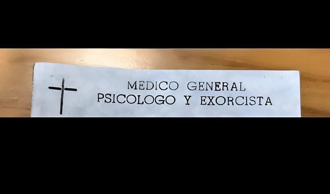 Roxy_gahan's tweet photo. Chales con tantos especialistas !! https://t.co/UO2dlcpDF4