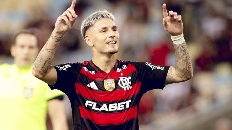 YuriFelix30's tweet photo. Jamais vamos esquecer oq vc fez contra os porcos ano passado meu lateral, vc n merece ser banco. https://t.co/JwIAWQU6ZT