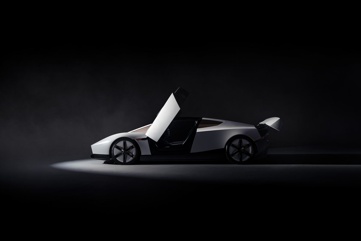 niccruzpatane's tweet photo. The next-gen @Tesla Roadster will be on public display for the first time at the Petersen Automotive Museum in LA starting tomorrow!

It’ll be in the main lobby Saturday, October 24th through Tuesday, October 27th. https://t.co/upjhukoXTI