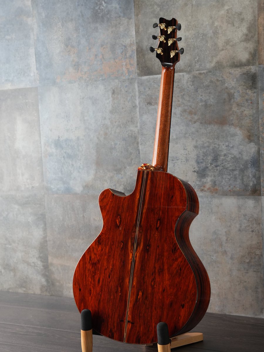LeafInstruments's tweet photo. お伝えし忘れておりました。福岡ギターショーですが、今回私どもは現地不在となっております。
現地ではLeaf Instrumentsユーザーである店員の荒木さんがご説明していただけますので、ぜひ荒木さんにお声掛けください。 https://t.co/hDA6aH2p0V