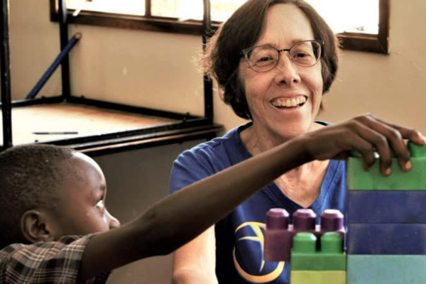 MaryknollMag's tweet photo. A Maryknoll Lay Missioner reflects on Jesus' commandment to love our neighbors as God loves us.
Read more in Maryknoll Magazine:
https://t.co/6dp0b6LmEq
#ScriptureReflections #MaryknollMagazine https://t.co/D80a1KIzFV