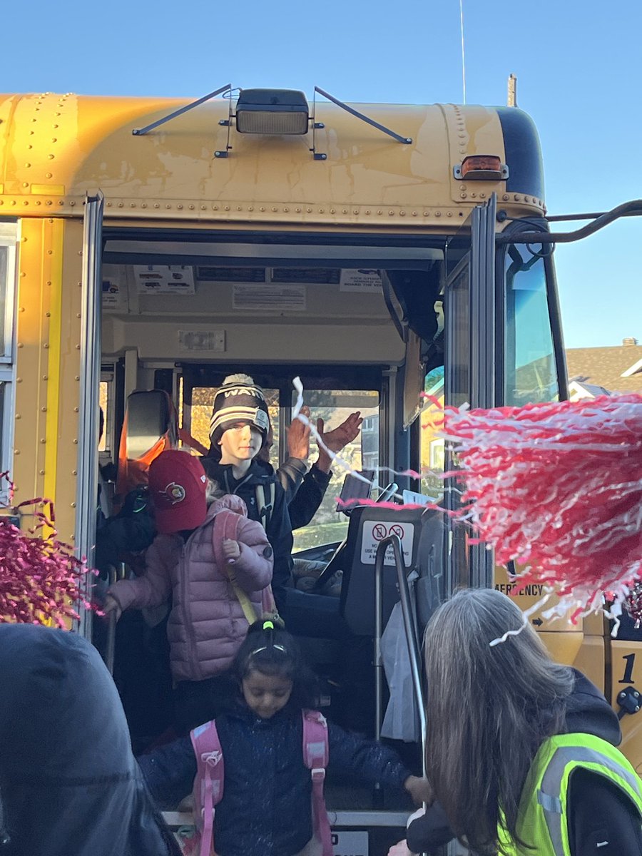 StStephenOCSB's tweet photo. We celebrated our bus drivers this week for Bus Driver Appreciation Day! #BusDriverAppreciationDay @OttSchoolBus https://t.co/8wIRlihOSe