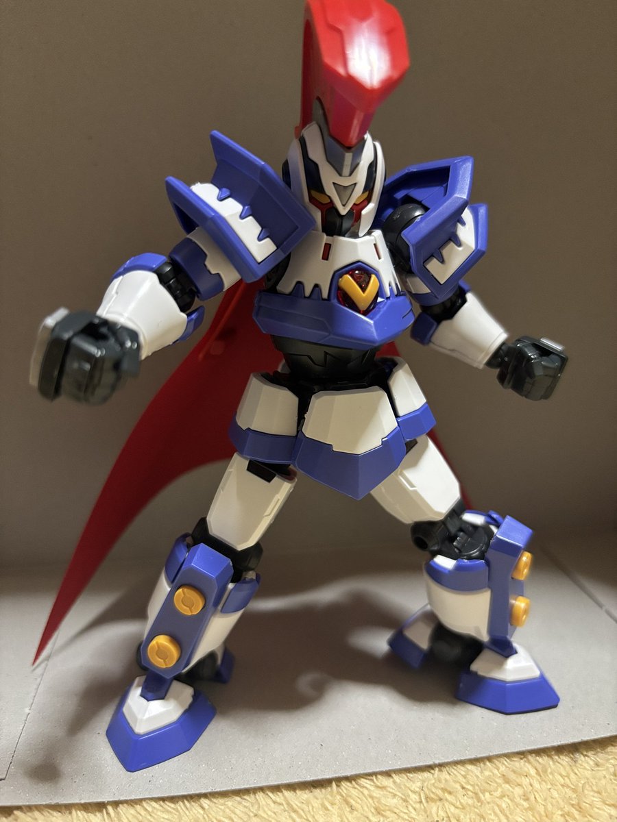iwa_ryo_DM's tweet photo. ハイパーファンクションありえんかっこいい

ポロリが少なくて動かしやすい上に武器がデカくて好
マントが布なのとっても好好好好 https://t.co/kAF1fIy3gk