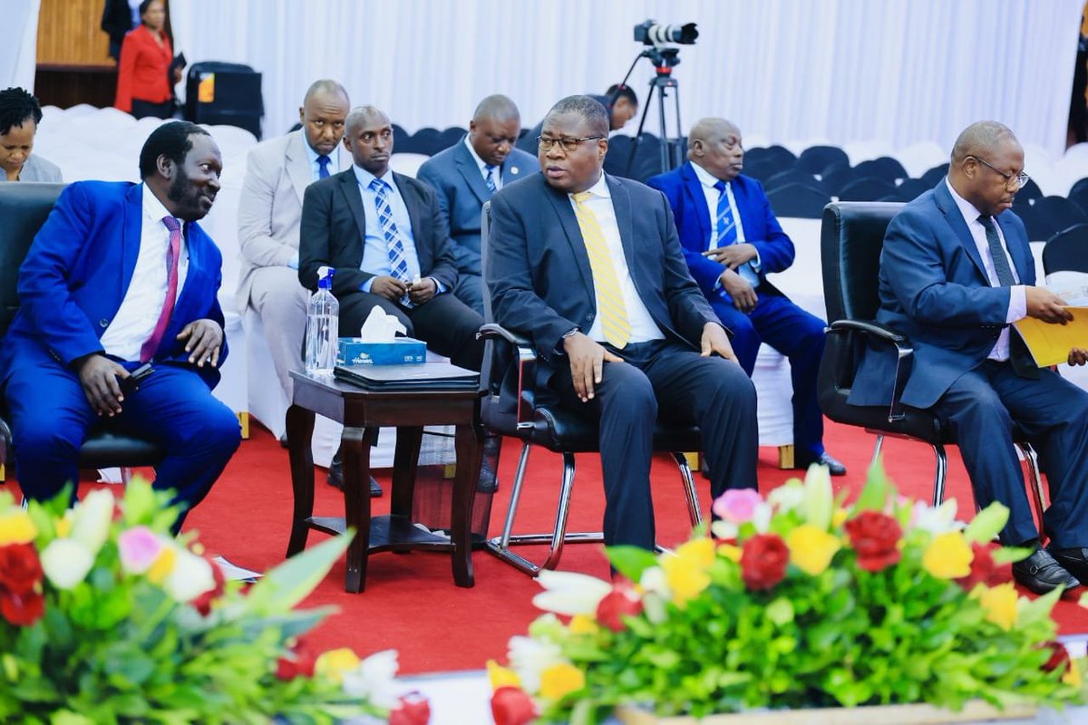 RedPepperUG's tweet photo. PARLIAMENT'S NEW VISION! 

Speaker @ObothOboth Calls for Data-Driven Lawmaking 

Details here 👇 

https://t.co/PSPwrOtWkt https://t.co/xLosGGztnq