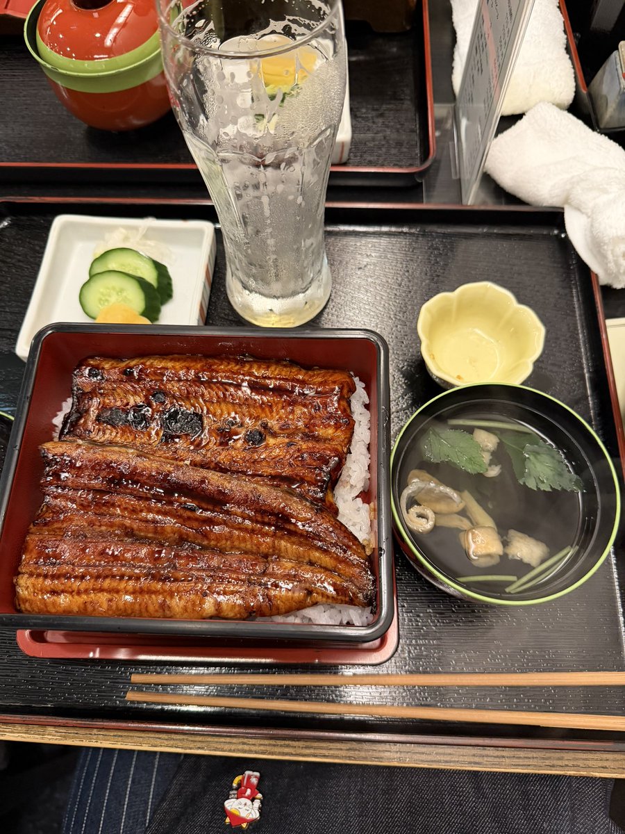nekonotetax's tweet photo. 晩御飯はうなぎと知らなかったんですが、浜松名物のスッポン鍋をいただきました🤤めっちゃ散財したけど、良い経験と良い思い出になりました😊 https://t.co/BRlv9T3zkD