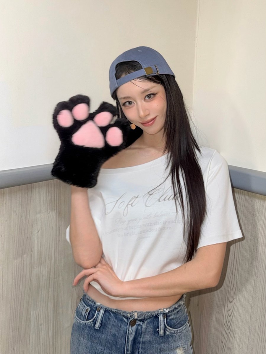 Like_JIYEON_E tweet picture