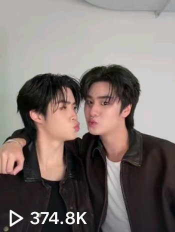 LukeMickTHFC2's tweet photo. มาแล้ววว โมเมนต์ที่ทุกคนรอคอย พี่วินมาร่วมแจม TikTok กับพี่ลูคน้องมิคด้วยค่ะ งานนี้ต้องรีบไปดูแล้วนะคะทุกคน ใครรอโมเมนต์นี้อยู่ห้ามพลาดเลยยย 🦊🐰🐰

คอนเทนต์นี้มีแต่คนน่ารัก แต่ที่อยากรู้ที่สุดคือ พี่วินให้พี่ลูคผ่านด่านหรือยังคะ 🤭😂 มาพาโมเมนต์สุดน่ารักนี้ไปให้ถึง 1M กันค่าาา ✨️

LUKE
📍https://t.co/ZH728ddTH7

MICK
📍https://t.co/FEwkfxO2A1

#lukeso_ #mickmetas 
#LukeMick