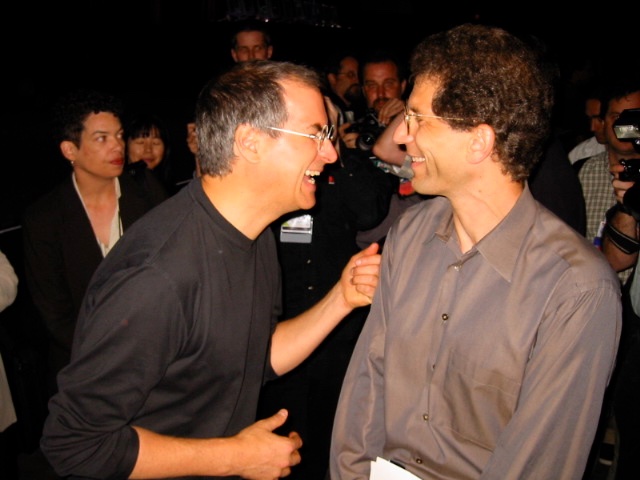 ClassicII_MrMac's tweet photo. So great to see Jon Rubinstein!

He was at NeXT when Steve brought him back to Apple in 1997, and was named VP of Hardware Engineering.

His team worked on all Macs from 1998 to 2004.

He then became VP of the iPod division, until his departure from Apple in 2006. https://t.co/fKOydKvmnJ