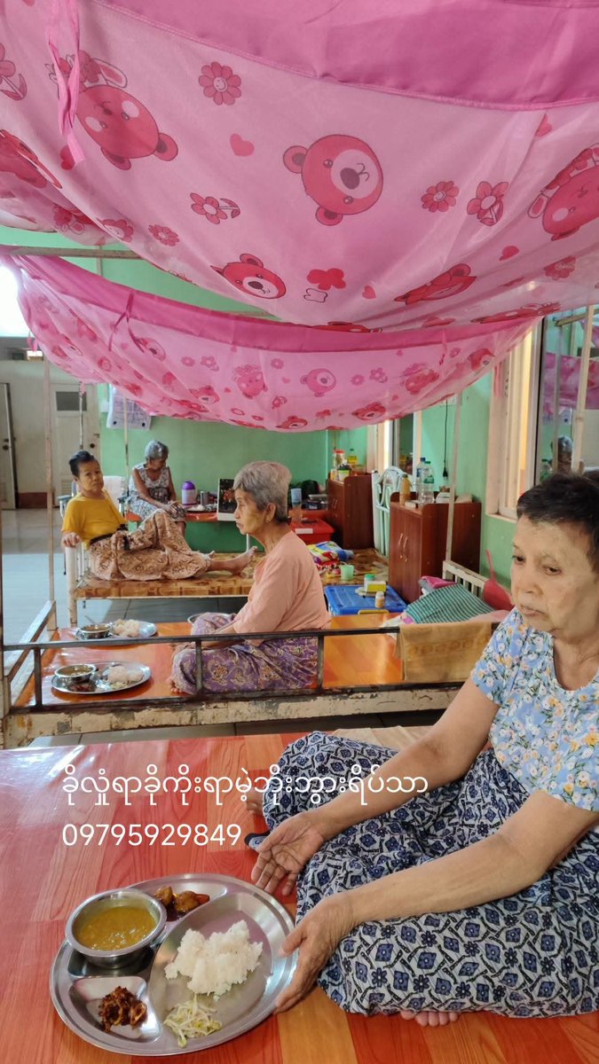 jnrrsmarkji's tweet photo. For P'Junior, we made a donation to the elderly grandparents at the nursing home.For all these merits, may Junior be happy and have only good things every day.Happy Birthday na🎂💙🌞 @jnnrrs 

JUNIOR 30TH BLOOMING SEASON

#Junior30thBDInFullBloom
#junniorrs https://t.co/6KgSYOlh5k