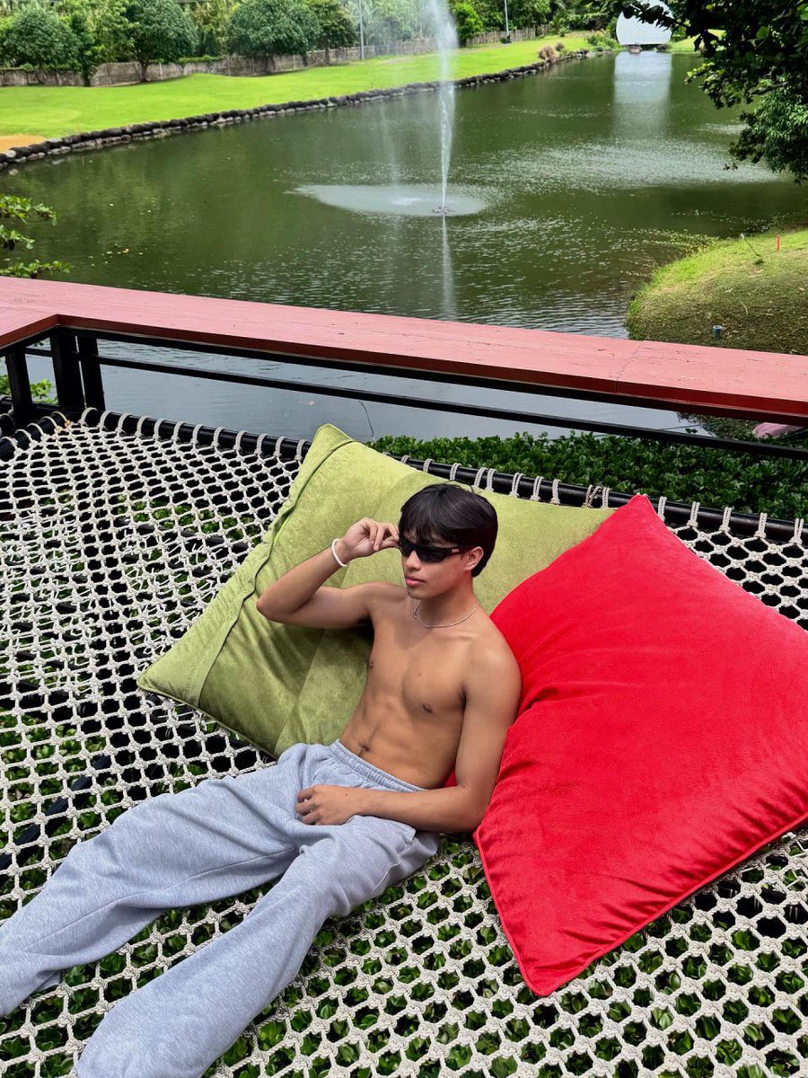 Andecruz_main's tweet photo. Byron Suico 💦 https://t.co/7XB1NMd8pS