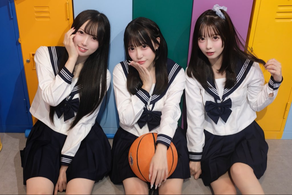 FESTIVEofficial's tweet photo. 制服FES☆TIVEちゃん🏫𓂃𓈒✐ https://t.co/5rSXBNLZhG