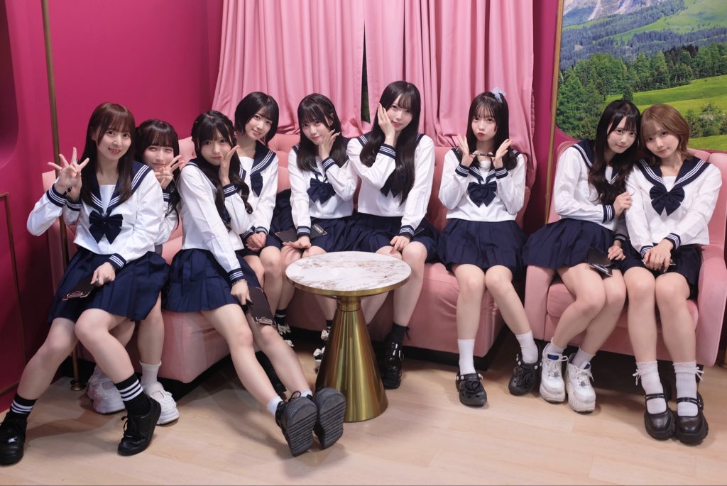 FESTIVEofficial's tweet photo. 制服FES☆TIVEちゃん🏫𓂃𓈒✐ https://t.co/5rSXBNLZhG