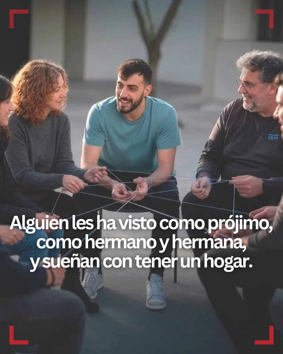 _CARITAS's tweet photo. “Hay gente que me ha escuchado y ayudado… le importo a alguien…”.

Ibrahim, Clara, Pedro…son personas que han vivido en la calle, han vivido la exclusión, la soledad, el rechazo...

Alguien les ha visto como prójimo, como hermano y hermana.

Son portadoras de historias de esperanza y superación, y sueñan con tener un hogar.

Sus vidas son pequeñas luces que rescatan nuestra humanidad.

Hoy nos invitan a cumplir el mandamiento fundamental: “Amarás al Señor tu Dios con todo tu corazón y al prójimo como a ti mismo”.

#NadieSinHogar