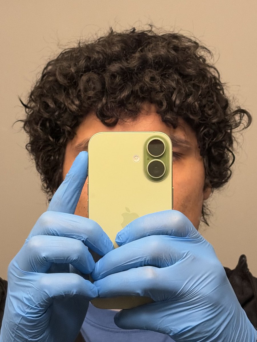 AnalyticsII's tweet photo. Can I get some help with my hair? #hairstylist  #help https://t.co/PYPqbDA1zz