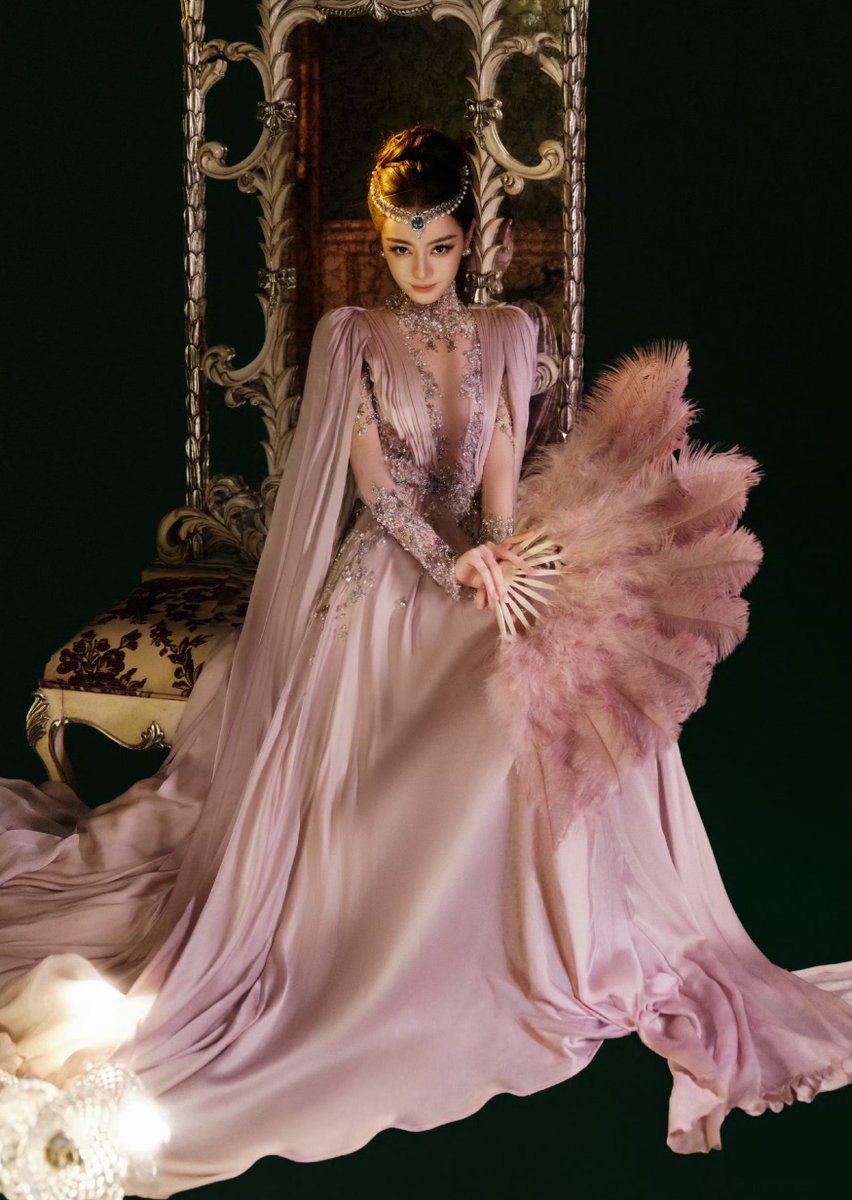 centlookbook's tweet photo. #Dilraba 迪丽热巴 in Zuhair Murad FW26 Haute Couture ‘Love and Dominion’ Collection, styled with Mikimoto High Jewelry, for the 2026 VOGUE Forces of Fashion Gala https://t.co/M3Srb5H5p0