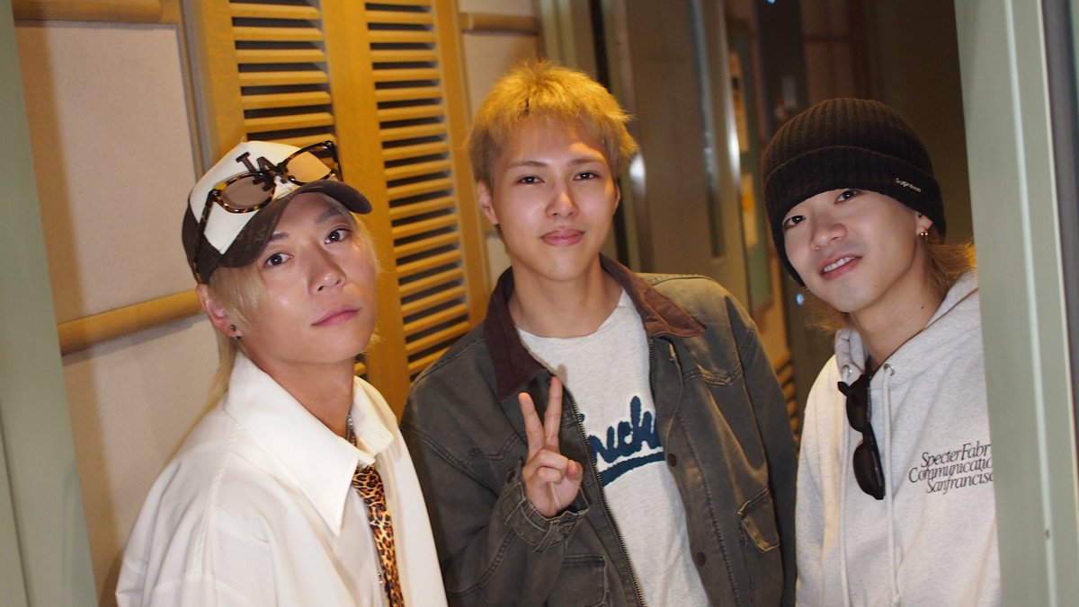 tbs_vavava's tweet photo. 今夜18時～
╭━━━━━━━━━━━╮
#杉本琢弥 のラジオ📻
#BUDDiiS @buddiis
KEVINさんSHOOTさん登場
╰━ｖ━━━━━━━━━╯

実はふざけすぎ！？
急な猫声？！
#無限大LOVE すかす時も、本気！？

#EBiDAN 
明るすぎる３人のトーク必聴📻
#VAVAVA でPOSTしてね🐶
https://t.co/Gk0ZBdNgDm https://t.co/vC5QGh78tG