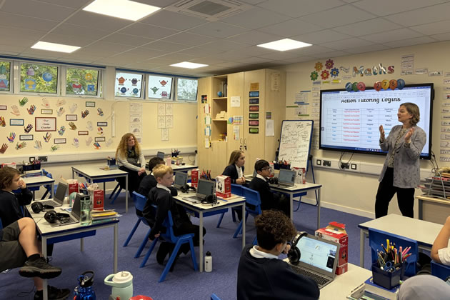 putneysw15's tweet photo. MP Checks Out Work of Tutoring Charity at Granard Primary
Fleur Anderson sees volunteer-led programme transforming pupil progress https://t.co/ZBvztkeOMG https://t.co/Fp4UprHYVU