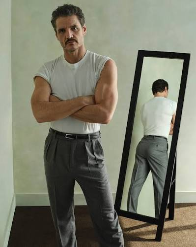 SammyRArmstrong's tweet photo. At 48, Pedro Pascal tore a back muscle and dislocated his shoulder filming Gladiator II.

At 50, he was Mister Fantastic.

Now 51, he looks fitter than ever.

4 things that got him back: https://t.co/9zEES1GDRu
