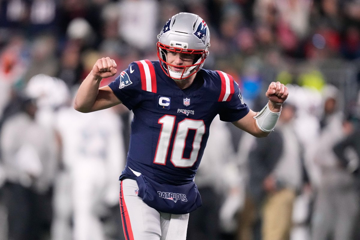 PFF's tweet photo. Most explosive passes since the start of last season (15+ yards)

Drake Maye                 172
Trevor Lawrence       152
Matthew Stafford     151
Josh Allen                    148
Jared Goff                    141 https://t.co/0DOIXVBDVN
